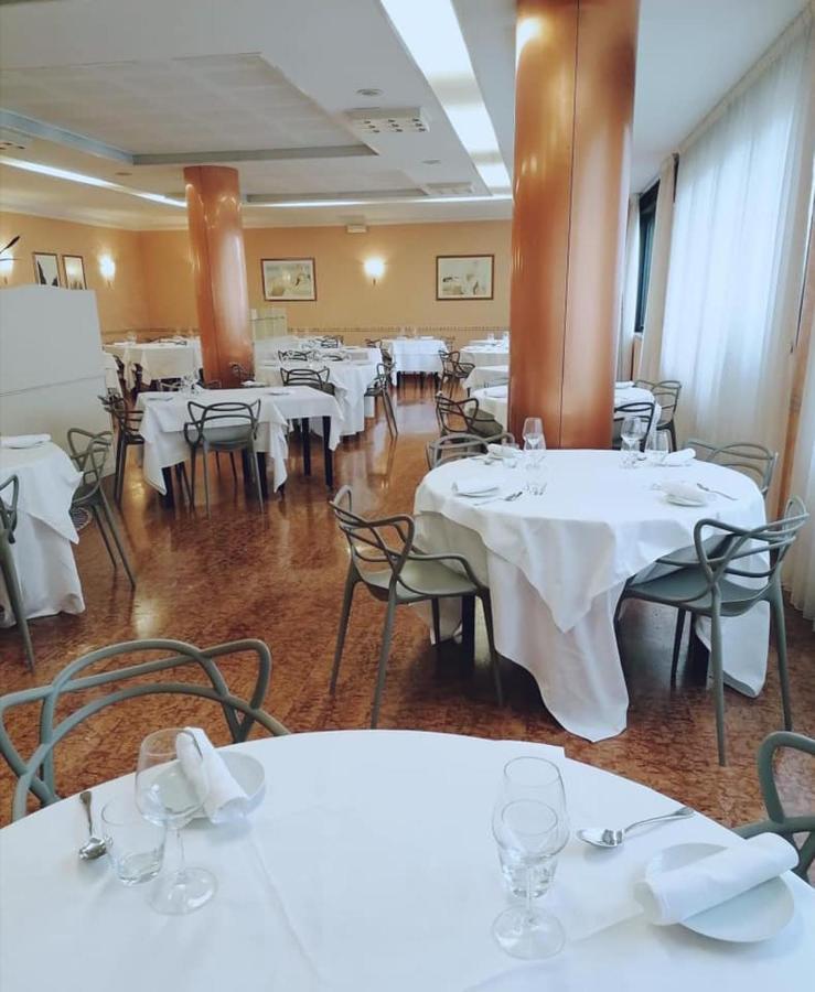 Ristorante Hotel Lucia Giulianova Esterno foto